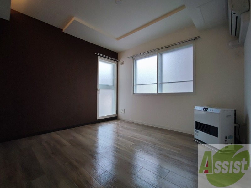 居室・リビング　明るいお部屋は気持ちよく過ごせそうですね。