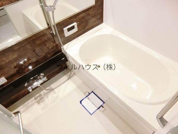 バス・シャワールーム　キレイな浴室！
