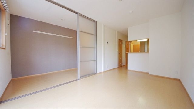 あさひ壱番館の居間写真