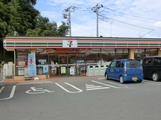 コンビニ　セブンイレブン（コンビニ）まで60m
