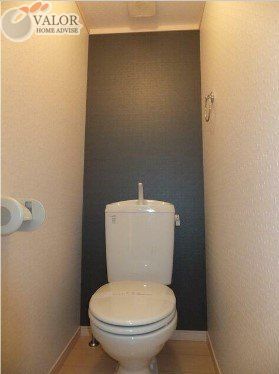 東急東横線 白楽駅 徒歩6分 2階建 築20年のトイレ写真