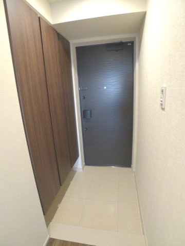 地下鉄鶴舞線 大須観音駅 徒歩10分 15階建 築7年の玄関写真