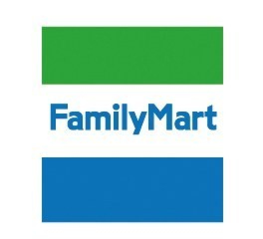 コンビニ　ファミリーマート銘品蔵熊本駅改札内店（コンビニ）まで242m