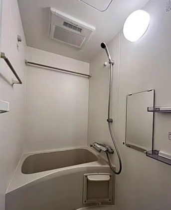 バス・シャワールーム　写真は同タイプ住居です。