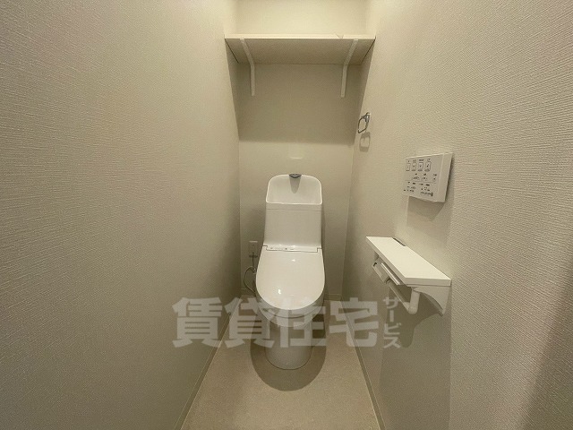 地下鉄千日前線 新深江駅 徒歩7分 3階建 築1年のトイレ写真