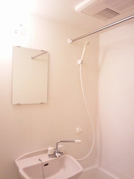 レオパレスコトー ブロンの風呂写真