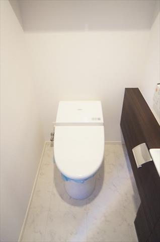 ザ・パークハウス横濱中山のトイレ写真
