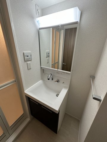 ＪＲ内房線 本千葉駅 徒歩7分 9階建 築4年の内装写真