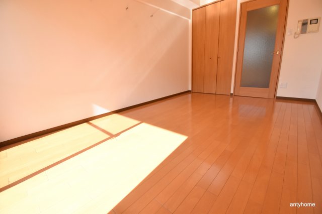 地下鉄御堂筋線 西中島南方駅 徒歩8分 9階建 築22年の内装写真