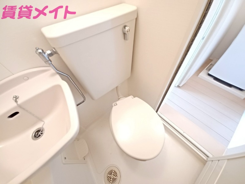 トイレ　同物件別室画像