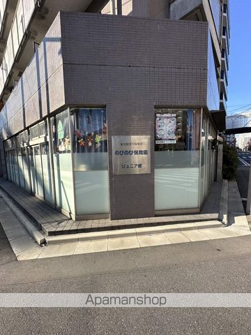 幼稚園・保育園　ジュニア館のびのび保育園（幼稚園・保育園）まで1102m