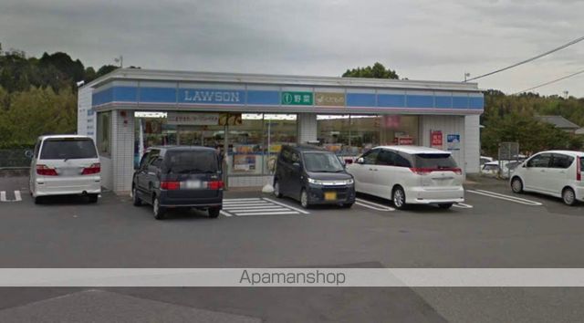 コンビニ　ローソン四日市垂坂町店（コンビニ）まで824m