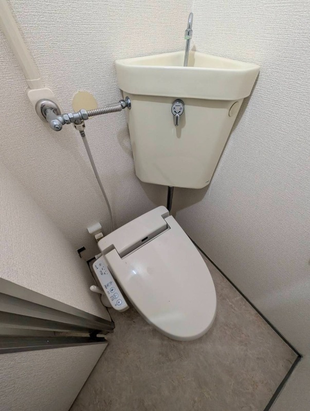 ウインザーハイム西川口のトイレ写真