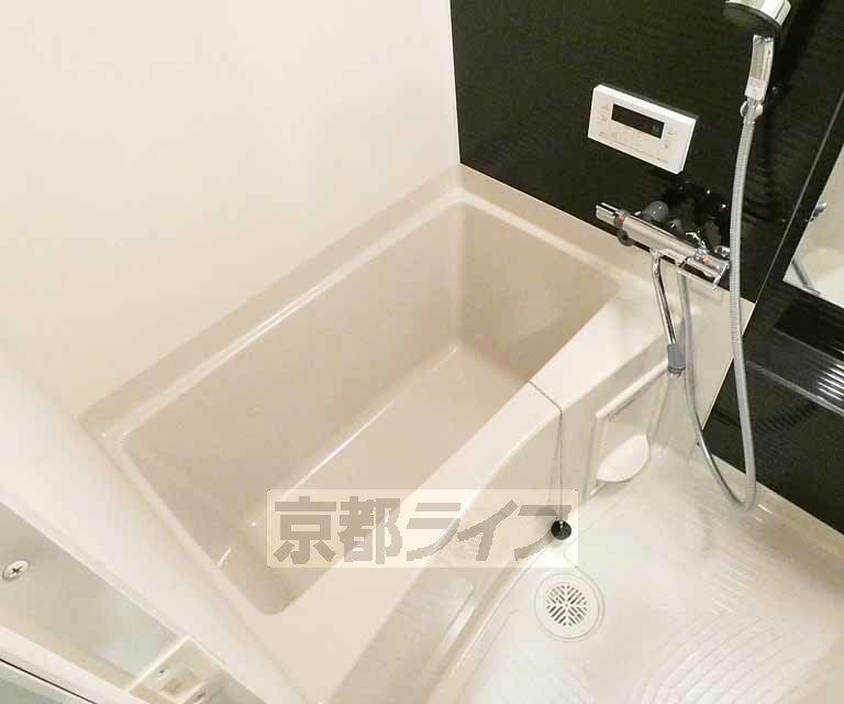 ベラジオ雅び烏丸十条IIの風呂写真