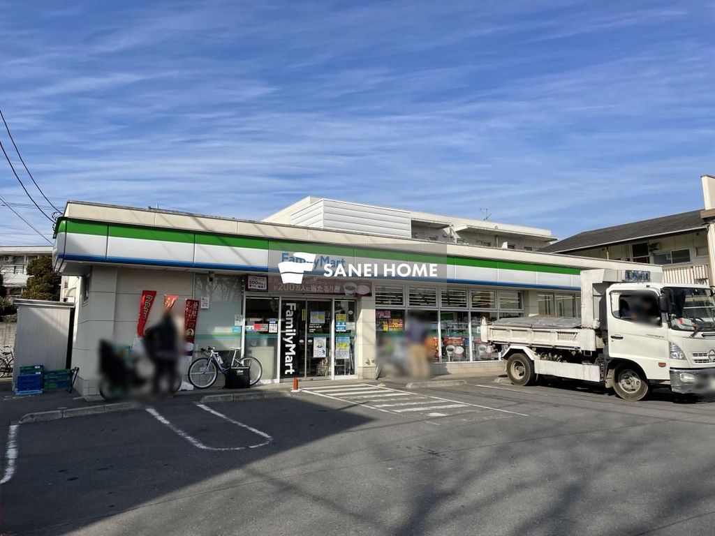 コンビニ　ファミリーマート所沢けやき通り店（コンビニ）まで100m
