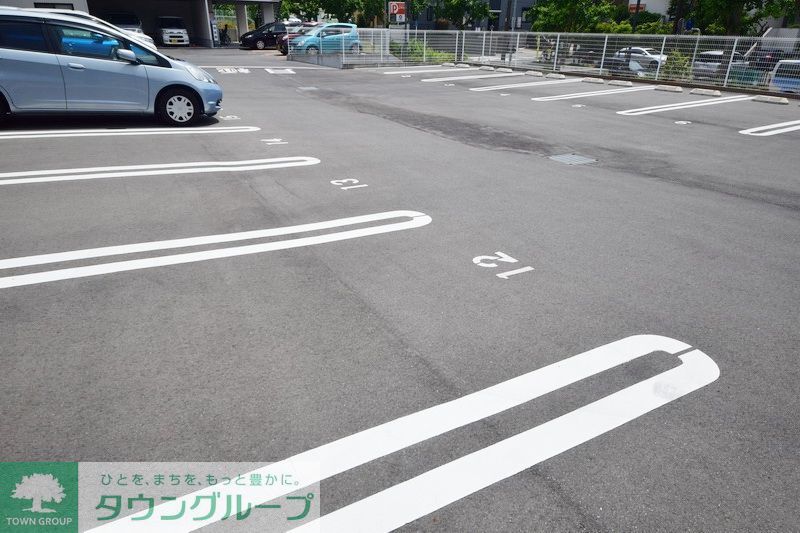 駐車場　敷地内駐車場