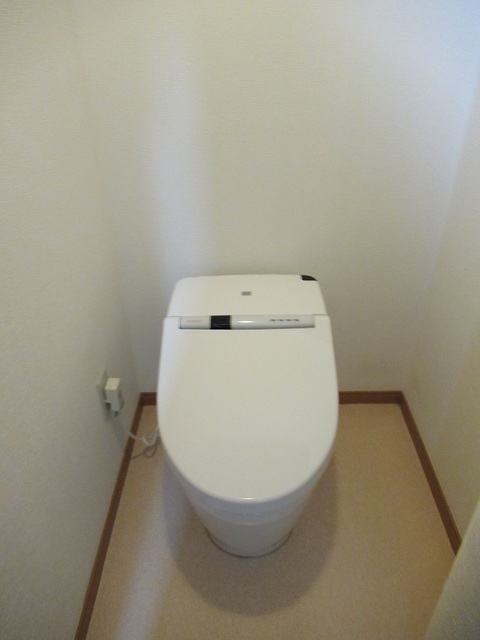 ローヤルヨコオのトイレ写真