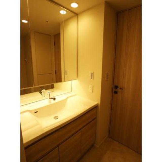 洗面設備　※写真は同タイプ住戸です。
