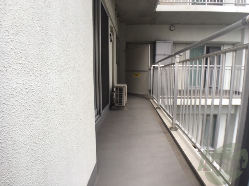 バルコニー　バルコニーが付いていますので一息ついてみてはいかがですか。