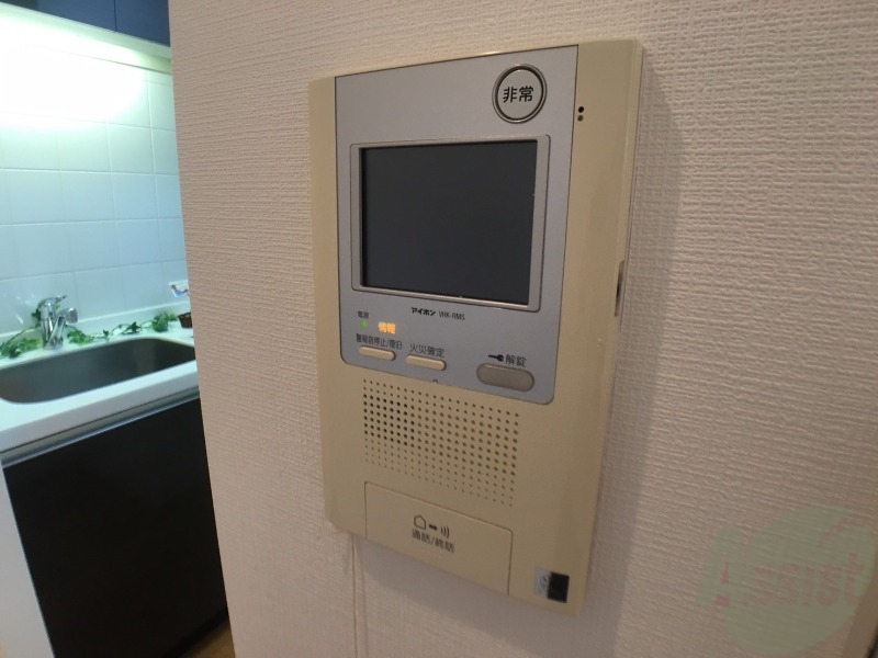 セキュリティ　ＴＶモニター付インターホンです。来客者の顔が見えるので安心！