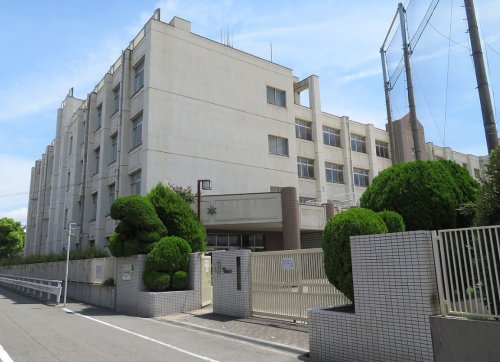 中学校　大正西中学校（中学校）まで753m