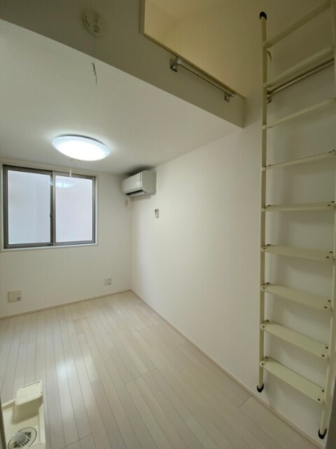 サークルハウス田園調布弐番館の居間写真