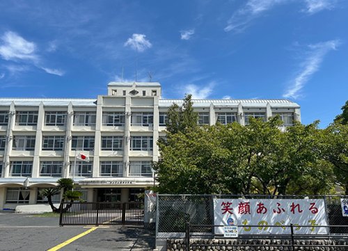 小学校　守山市立物部小学校（小学校）まで1198m