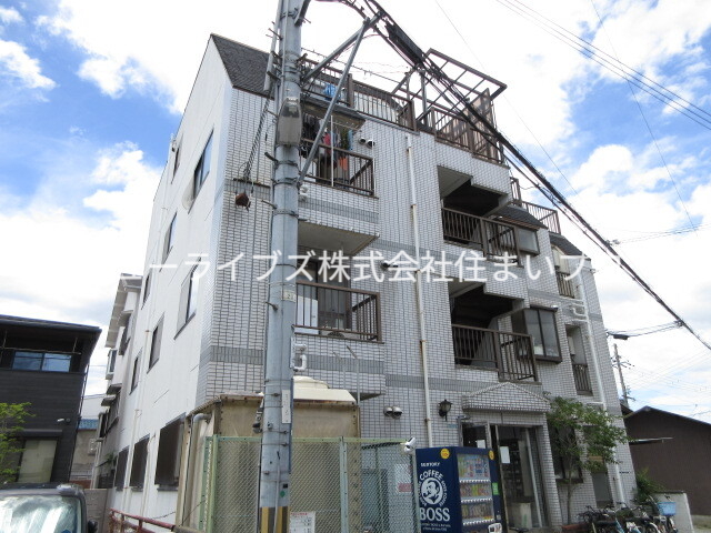 下木田マンションの外観写真