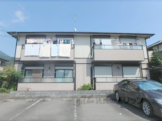 メゾン雲母坂の外観写真