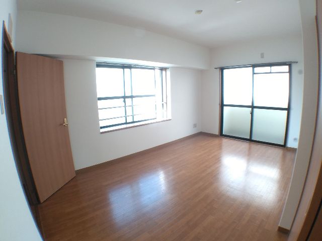 その他部屋・スペース　角部屋ならではの二面採光