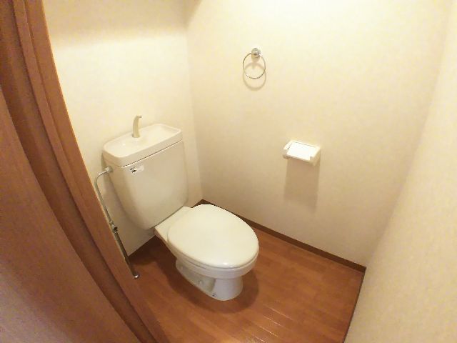 トイレ　洋式水洗トイレ
