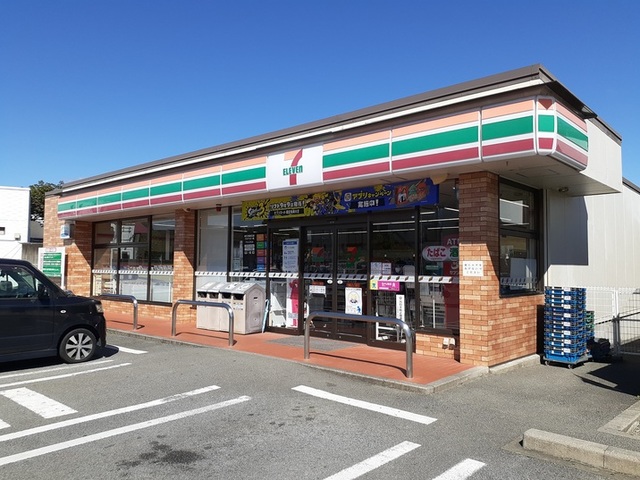 コンビニ　セブンイレブン甲府貢川店（コンビニ）まで495m