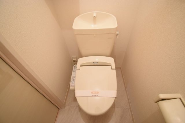 【リビングタウン高松中央　A棟のトイレ】