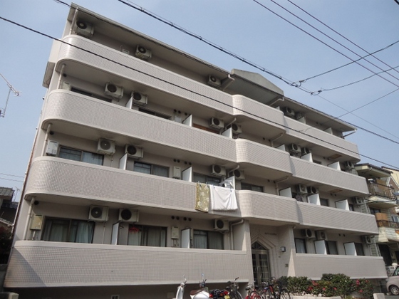 広島市南区宇品御幸のマンションの建物外観