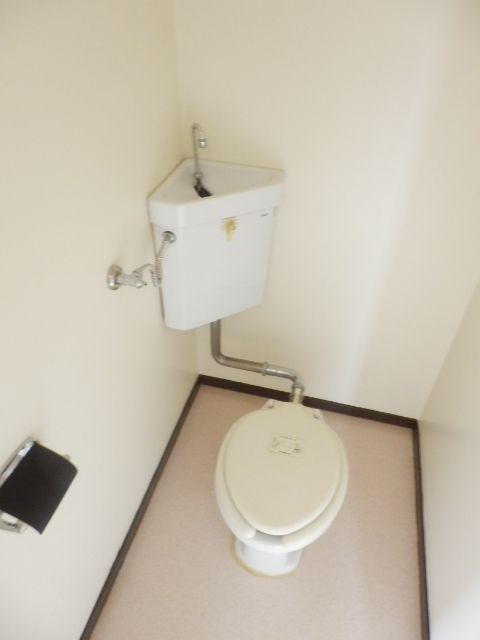 【川口市飯原町のアパートのトイレ】