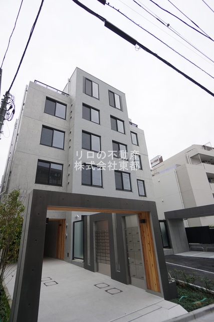 渋谷区本町のマンションの建物外観