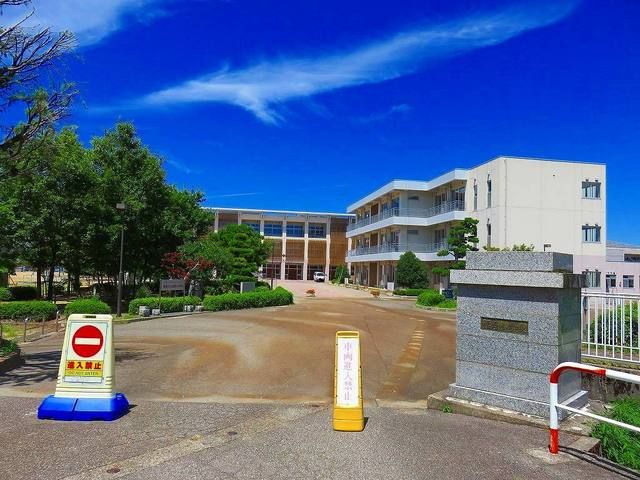 【ハッピーフィールド　さくら館の小学校】