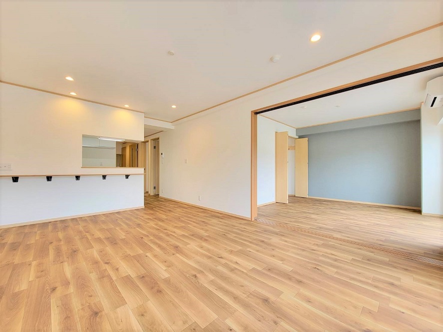 居室・リビング　写真は2022年6月です。