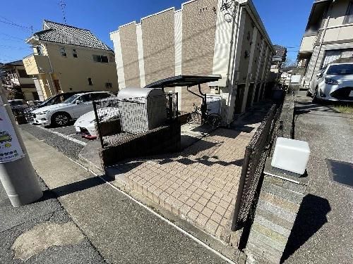 【レオネクストエスパシオのエントランス】