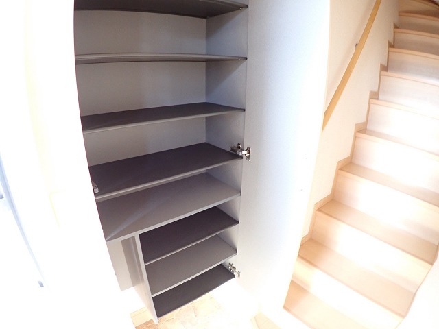 玄関　下駄箱です