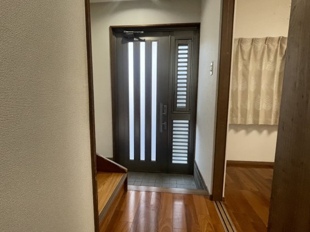 玄関　明るい玄関です