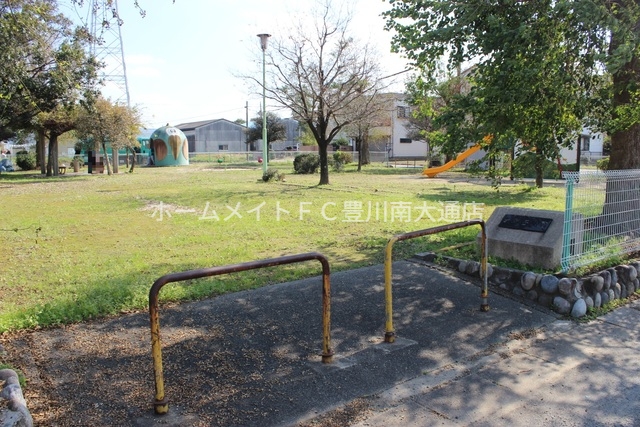 公園　牧野西公園（公園）まで398m