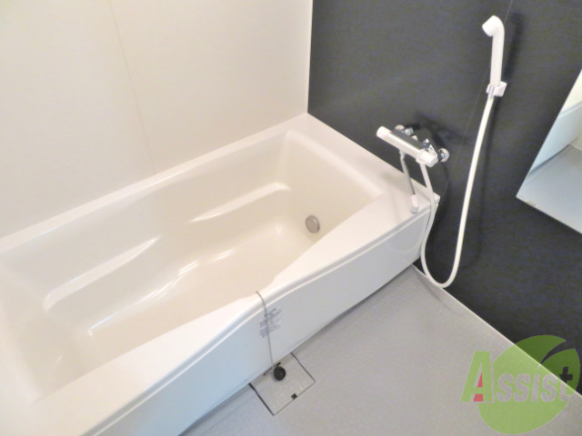 バス・シャワールーム　疲れた時はゆっくり湯船につかってみてはいかがでしょうか。