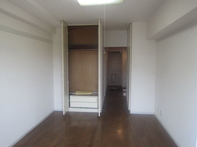 居室・リビング　★きれいなお部屋です。★