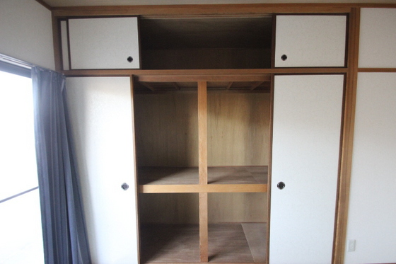 収納　※別号室の写真になります。