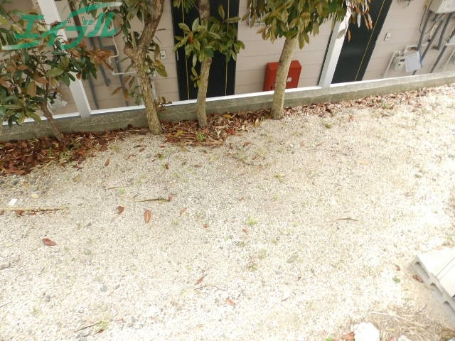 庭　同型参考写真