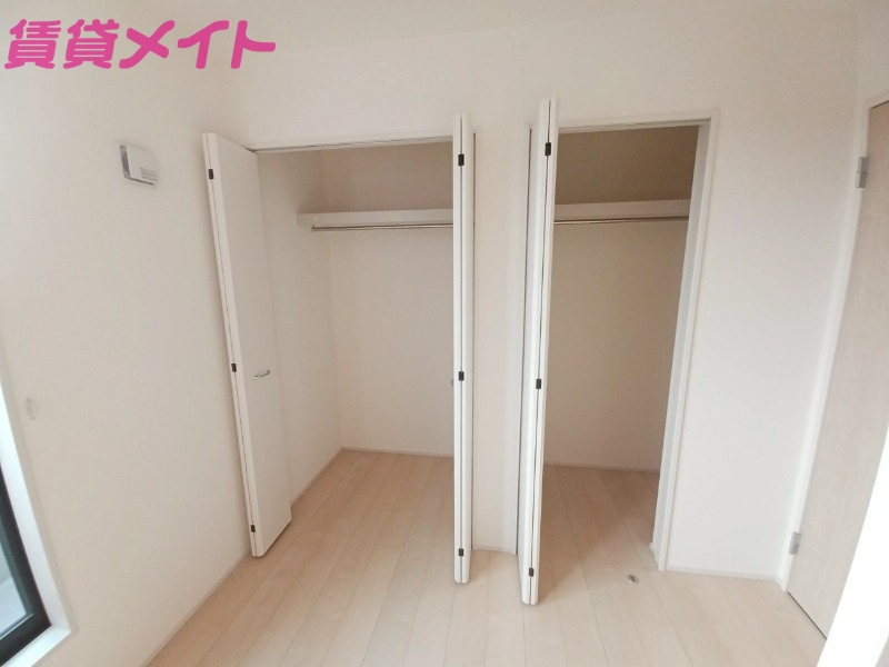 収納　同型参考写真