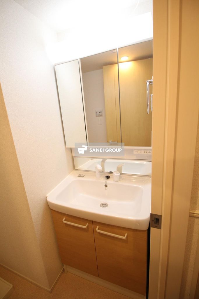 洗面設備　同仕様