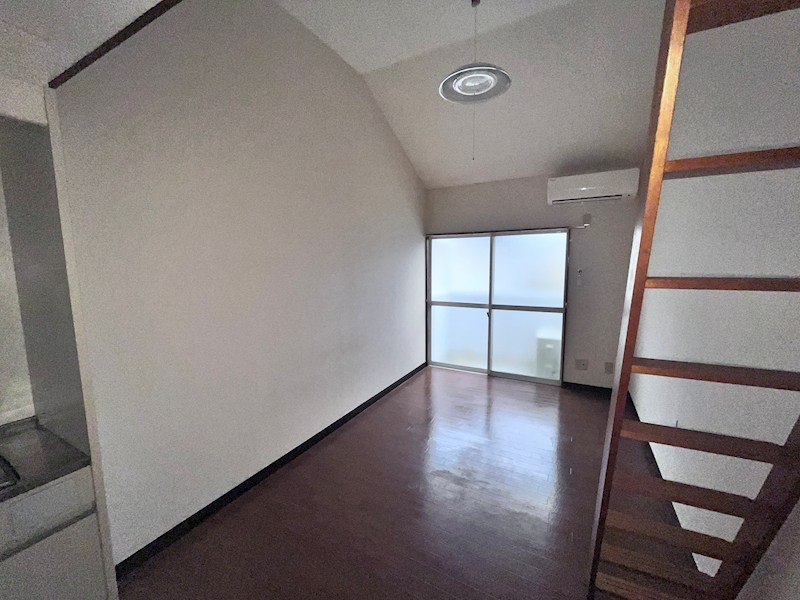 居室・リビング　反転間取参照