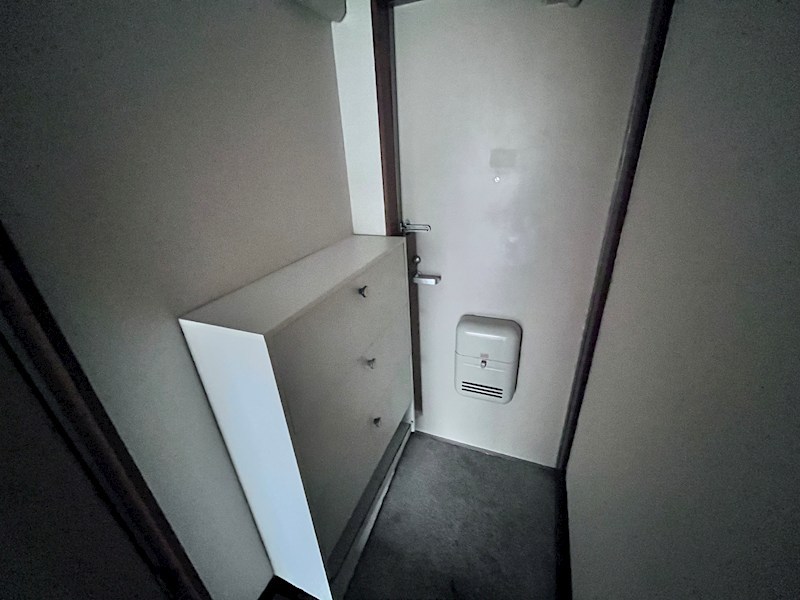 玄関　反転間取参照